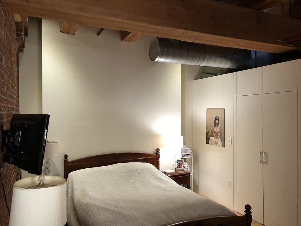 11-21 Wormwood - Seaport District