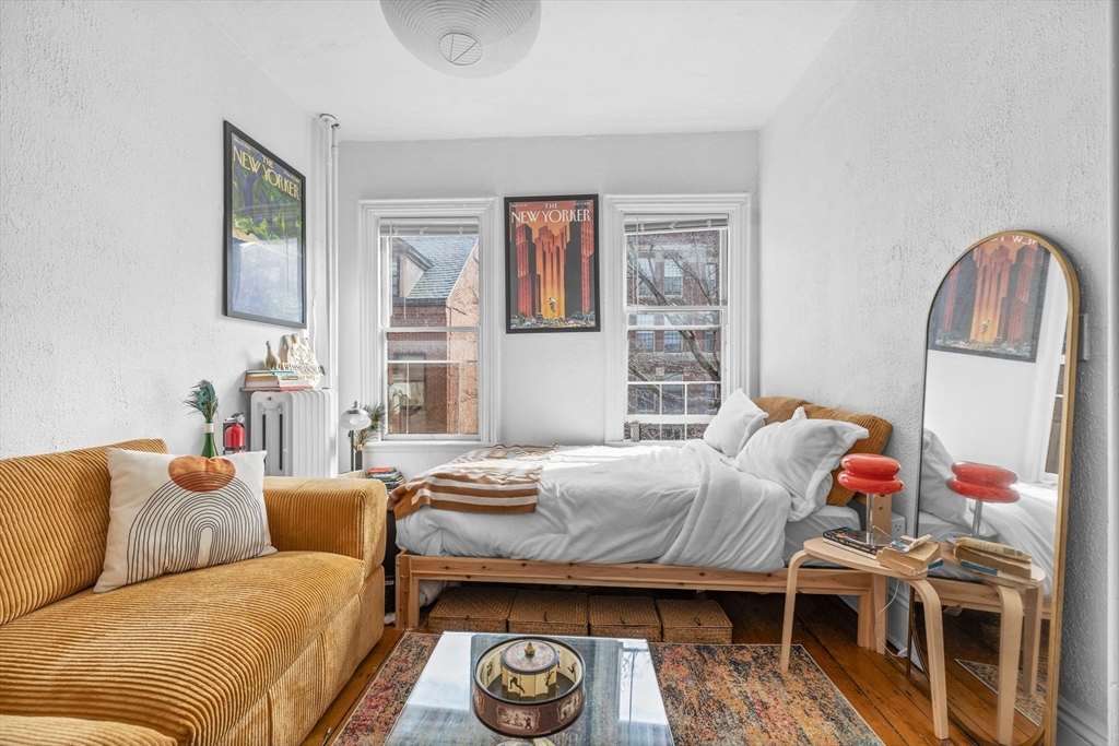 19 South Russell - Beacon Hill