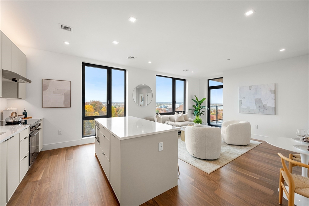 1515 Commonwealth - Brighton