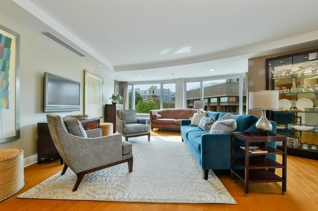 10 Bowdoin St. - Beacon Hill