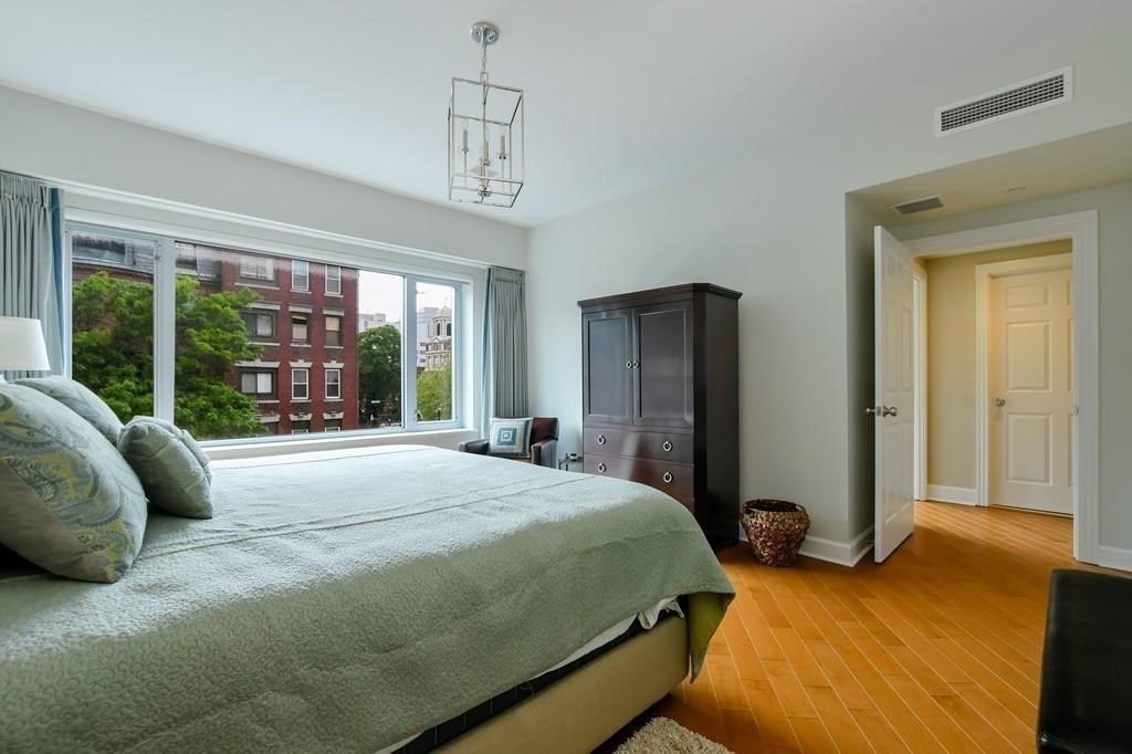 10 Bowdoin St. - Beacon Hill