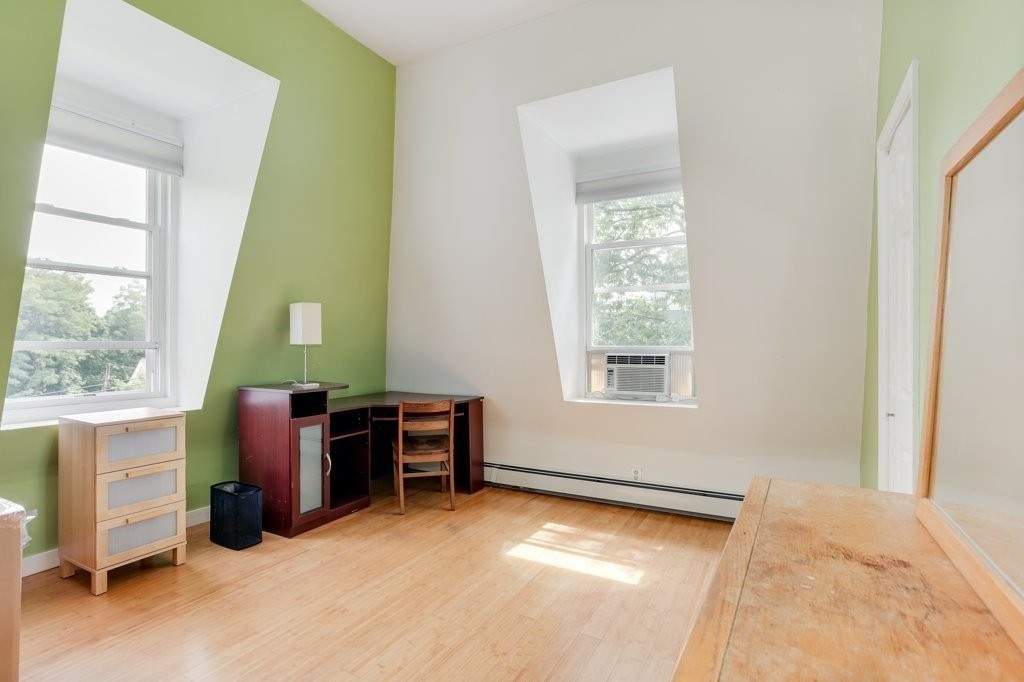 88 Cedar - Roxbury