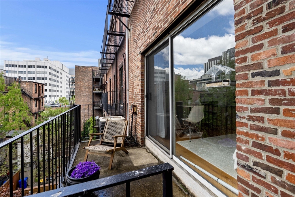 21 Hancock St. - Beacon Hill