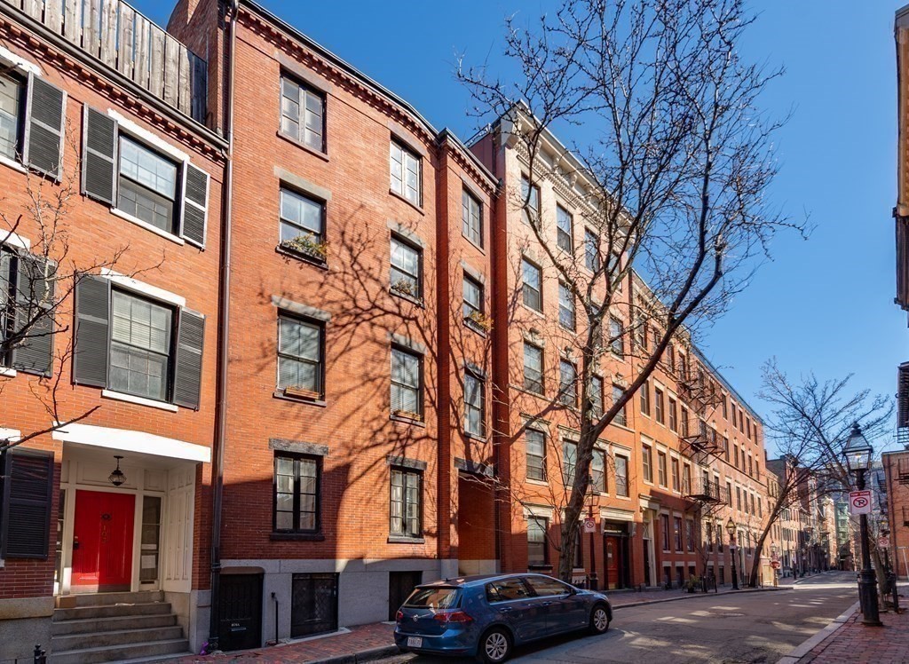 101 Myrtle St. - Beacon Hill