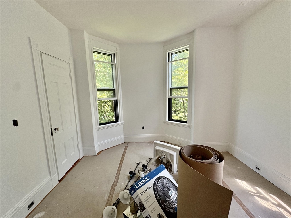 33 Brewster - West Cambridge