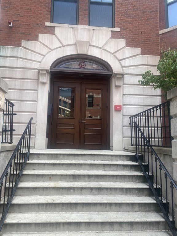 75 Clarendon - South End