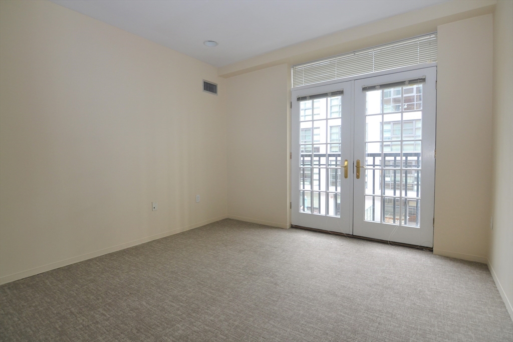 75 Peterborough - Fenway