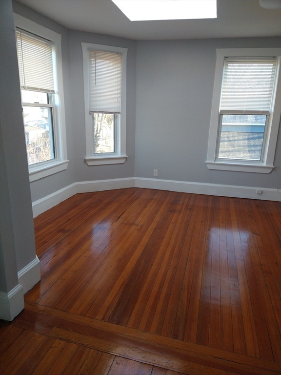 76 Radcliffe - Hyde Park