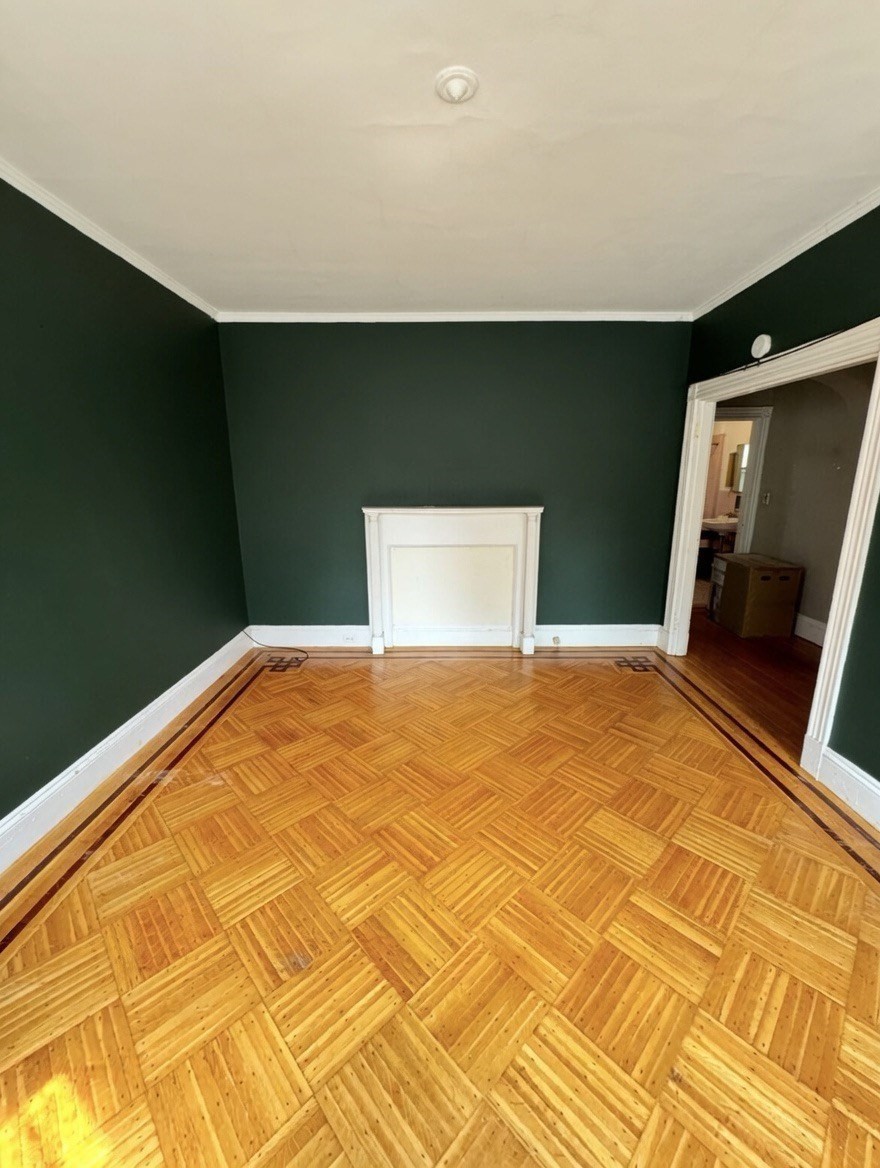 4 Woodstock Ave. - Brighton