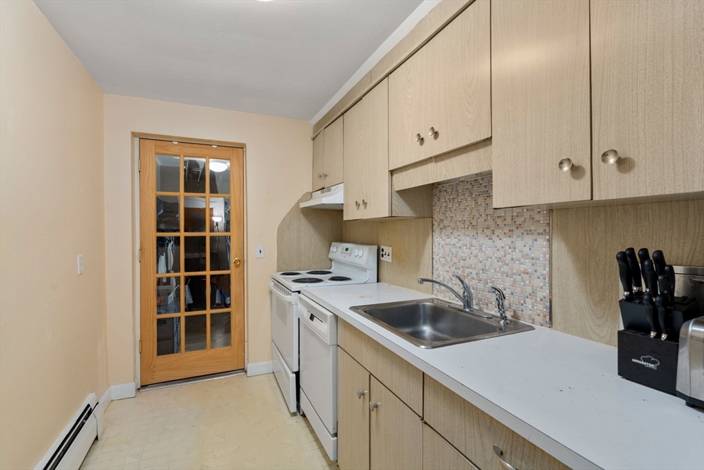 14 Commonwealth Ct. - Brighton