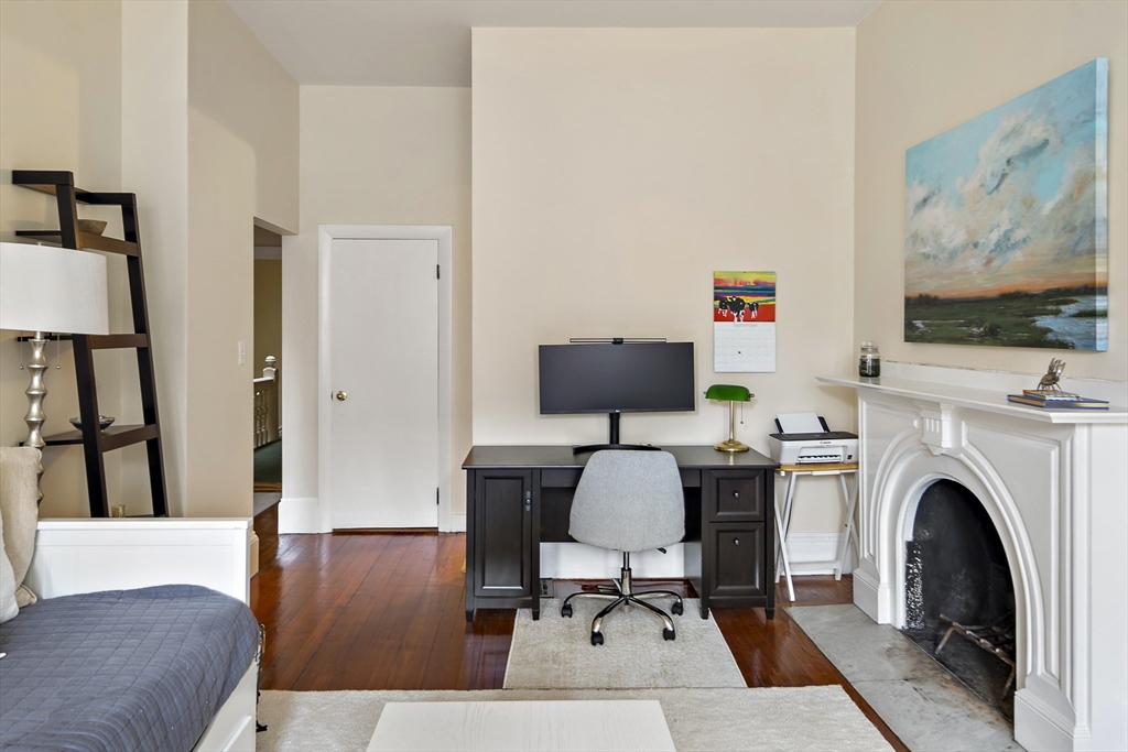 144 Marlborough - Back Bay