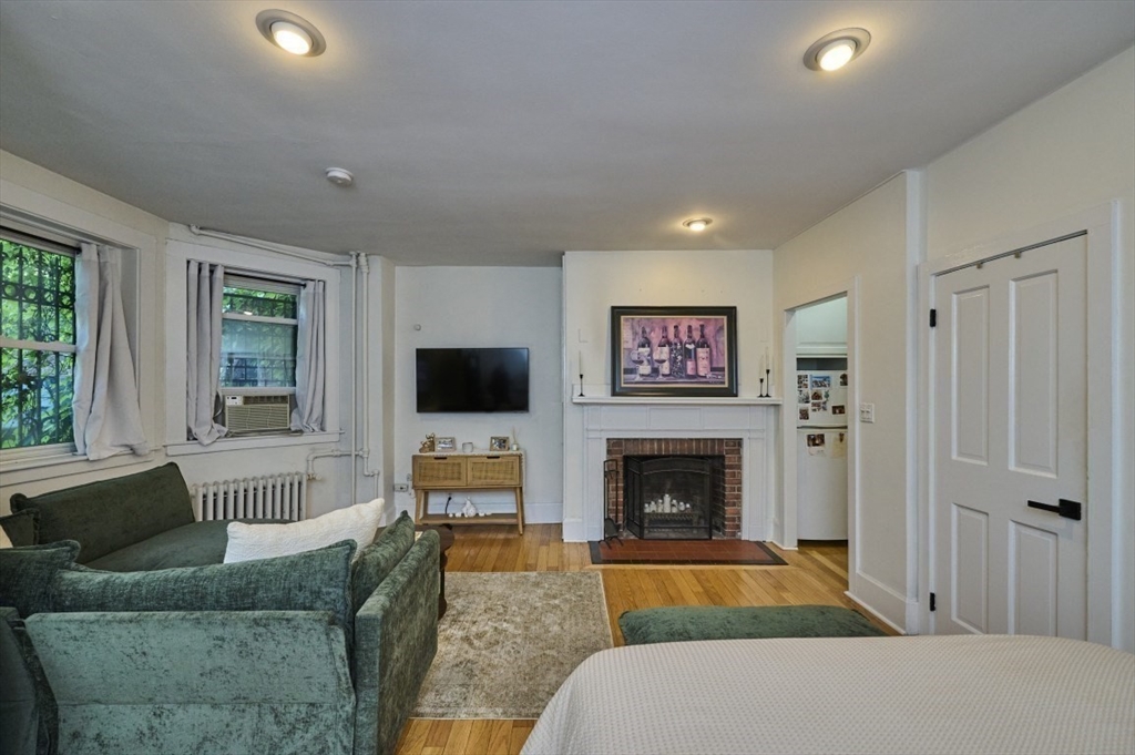 458 Beacon - Back Bay