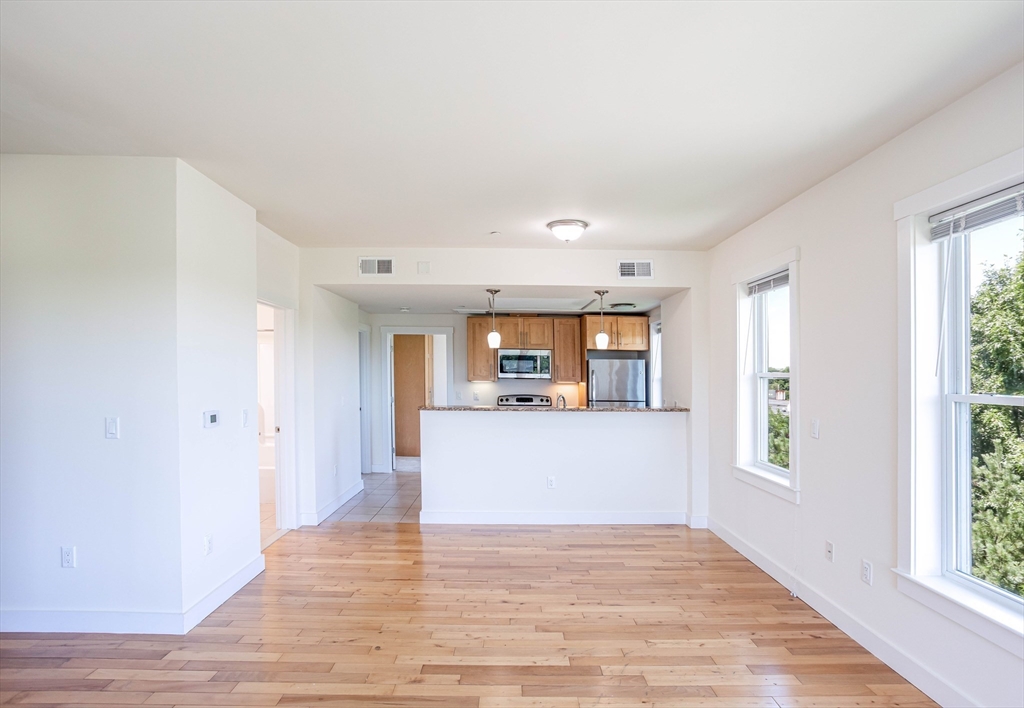 87 New - Cambridge Highlands