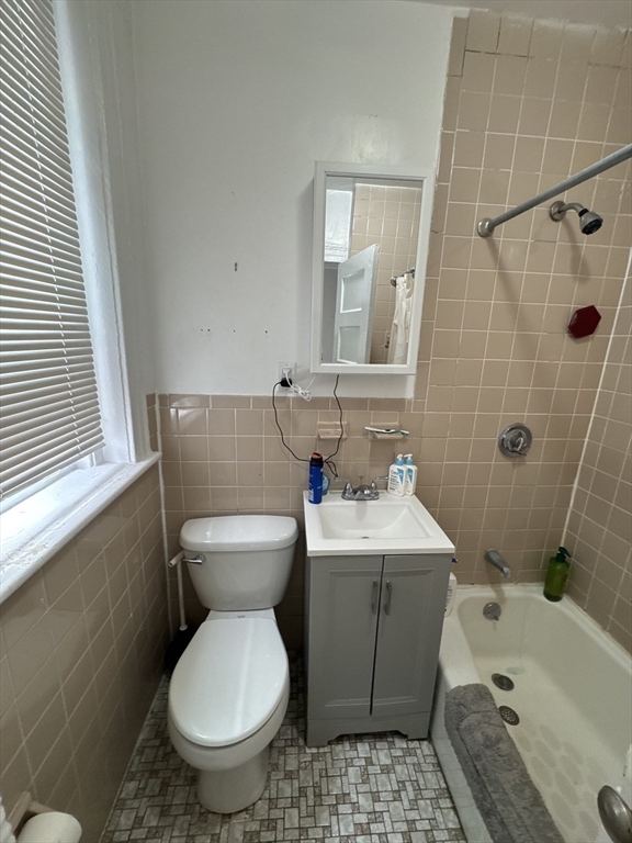 34 Anderson St. - Beacon Hill