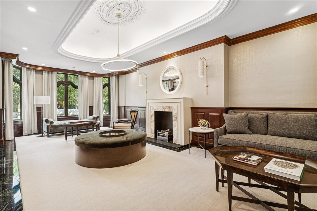 390 Commonweath Ave. - Back Bay