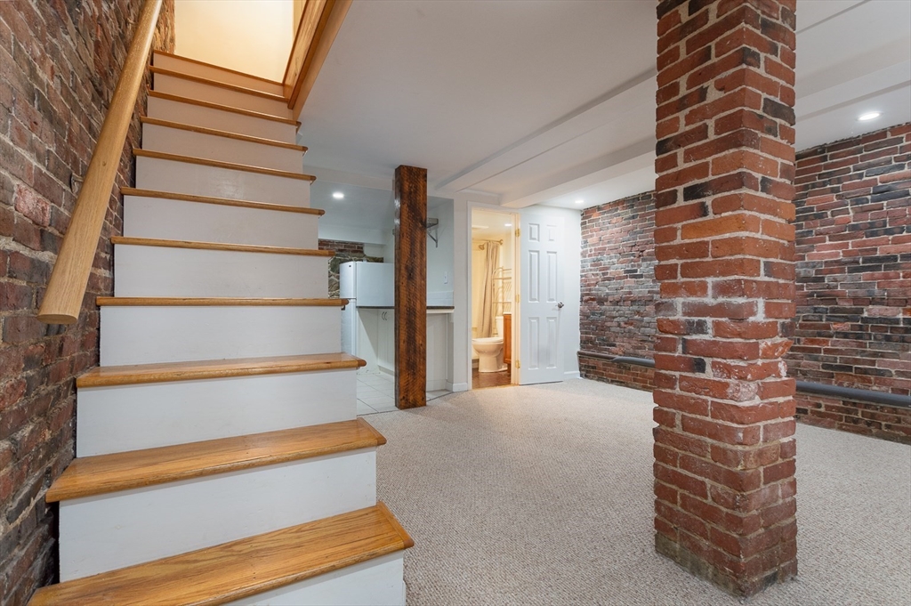 37 Grove St. - Beacon Hill