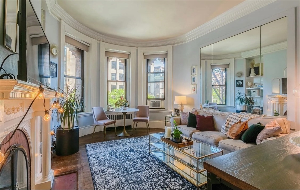 271 Dartmouth St. - Back Bay