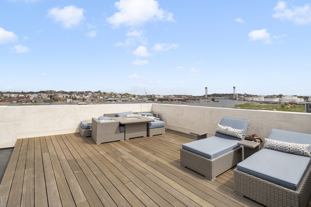211 Condor - East Boston