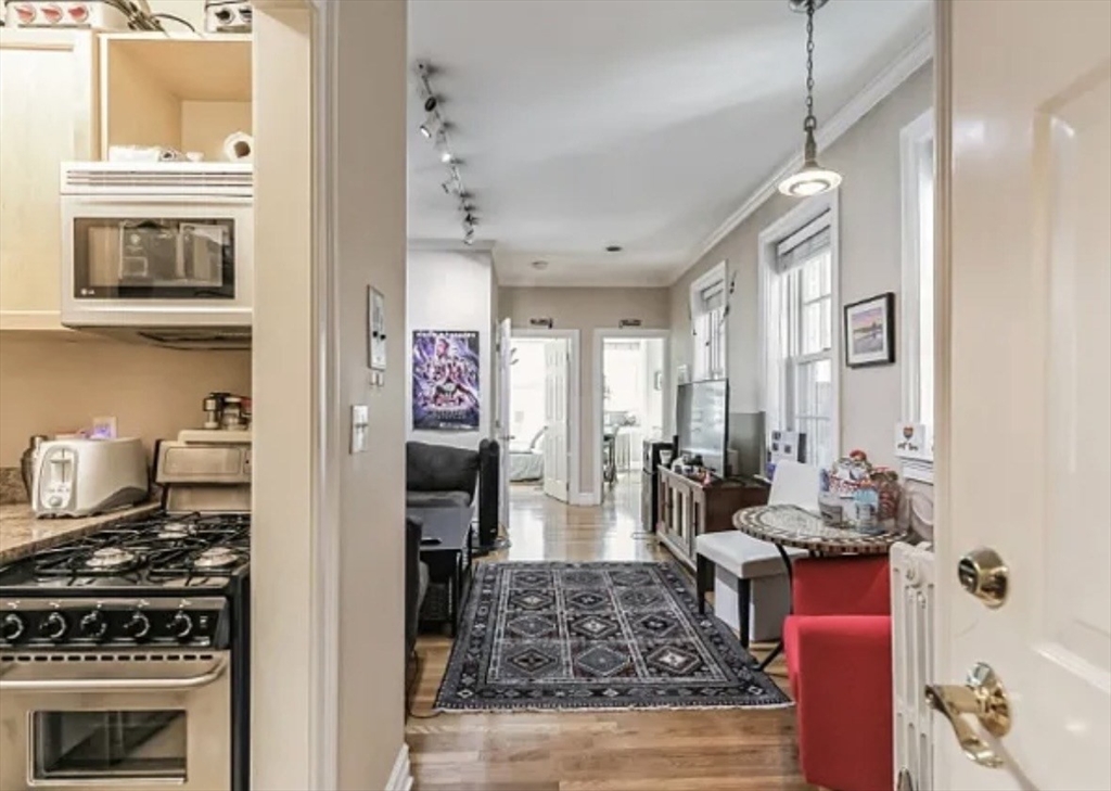 60 Myrtle St. - Beacon Hill