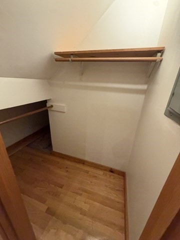5 Thacher Ct. - North End