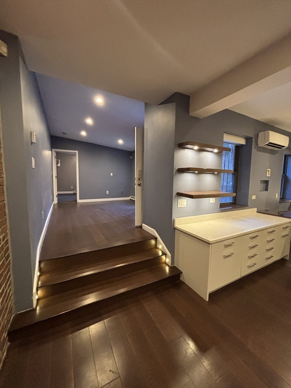 662 Massachusetts Ave. - South End