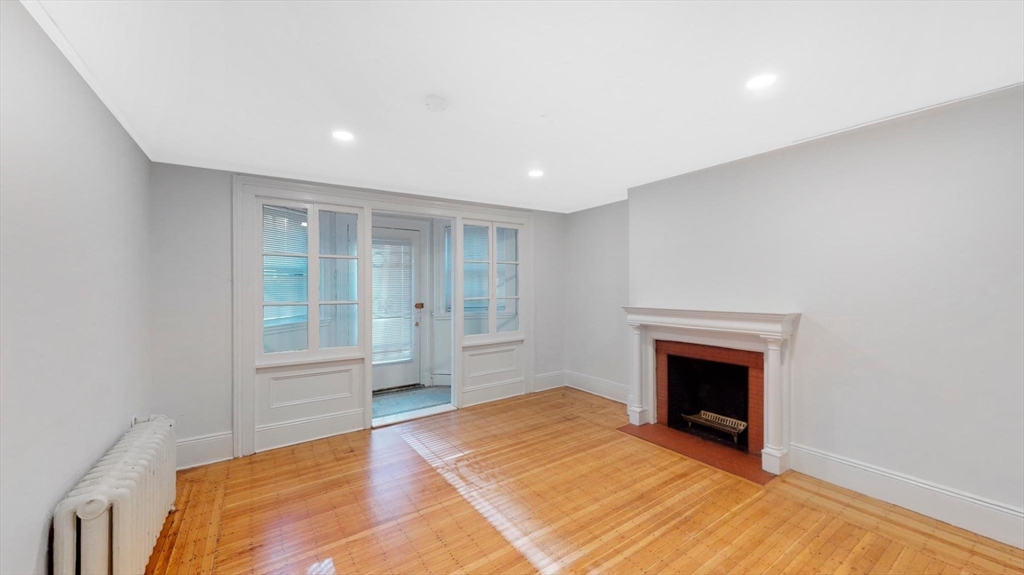 205 Beacon - Back Bay