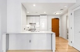 135 Seaport Blvd. - Seaport District