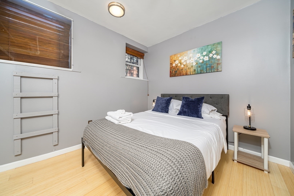 330 Dartmouth St. - Back Bay