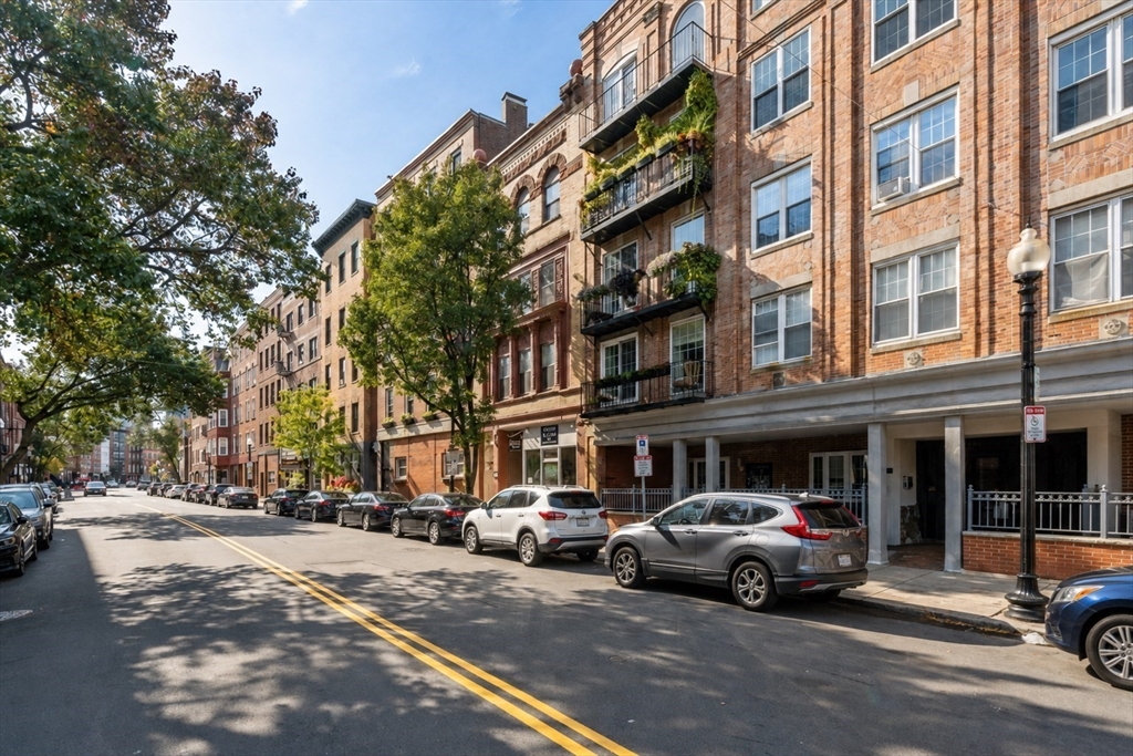 440 Hanover St. - North End