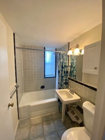 145 Pinckney Furnished - Beacon Hill
