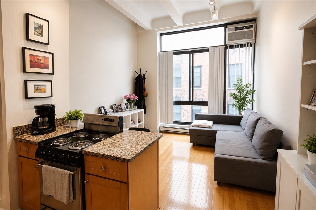 12 Stoneholm St. - Fenway