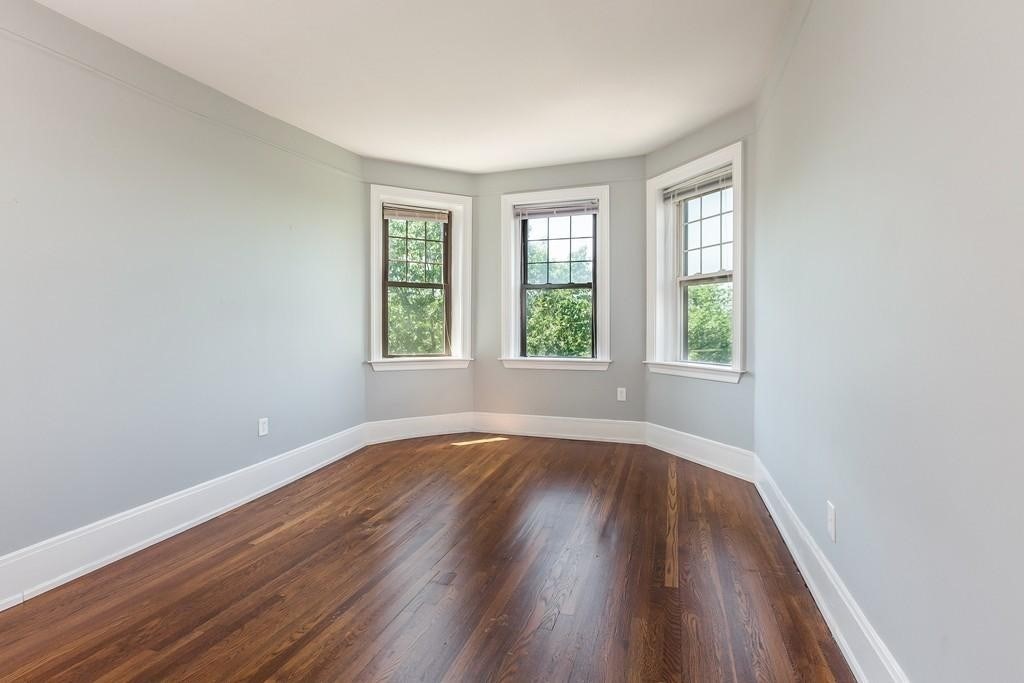 394 Riverway - Fenway