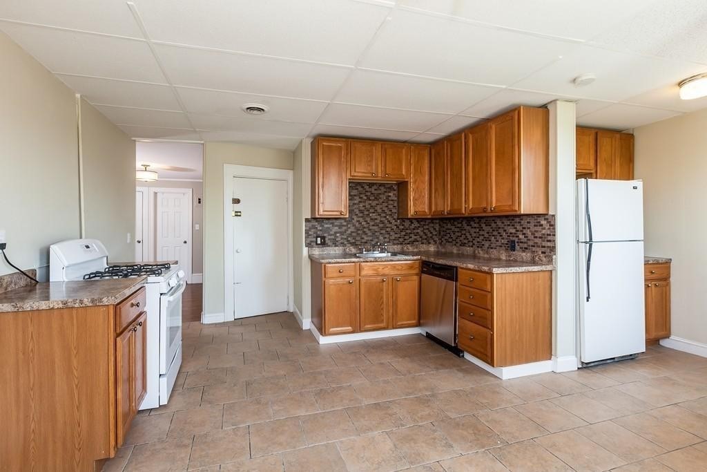 394 Riverway - Fenway