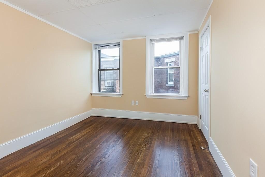 394 Riverway - Fenway