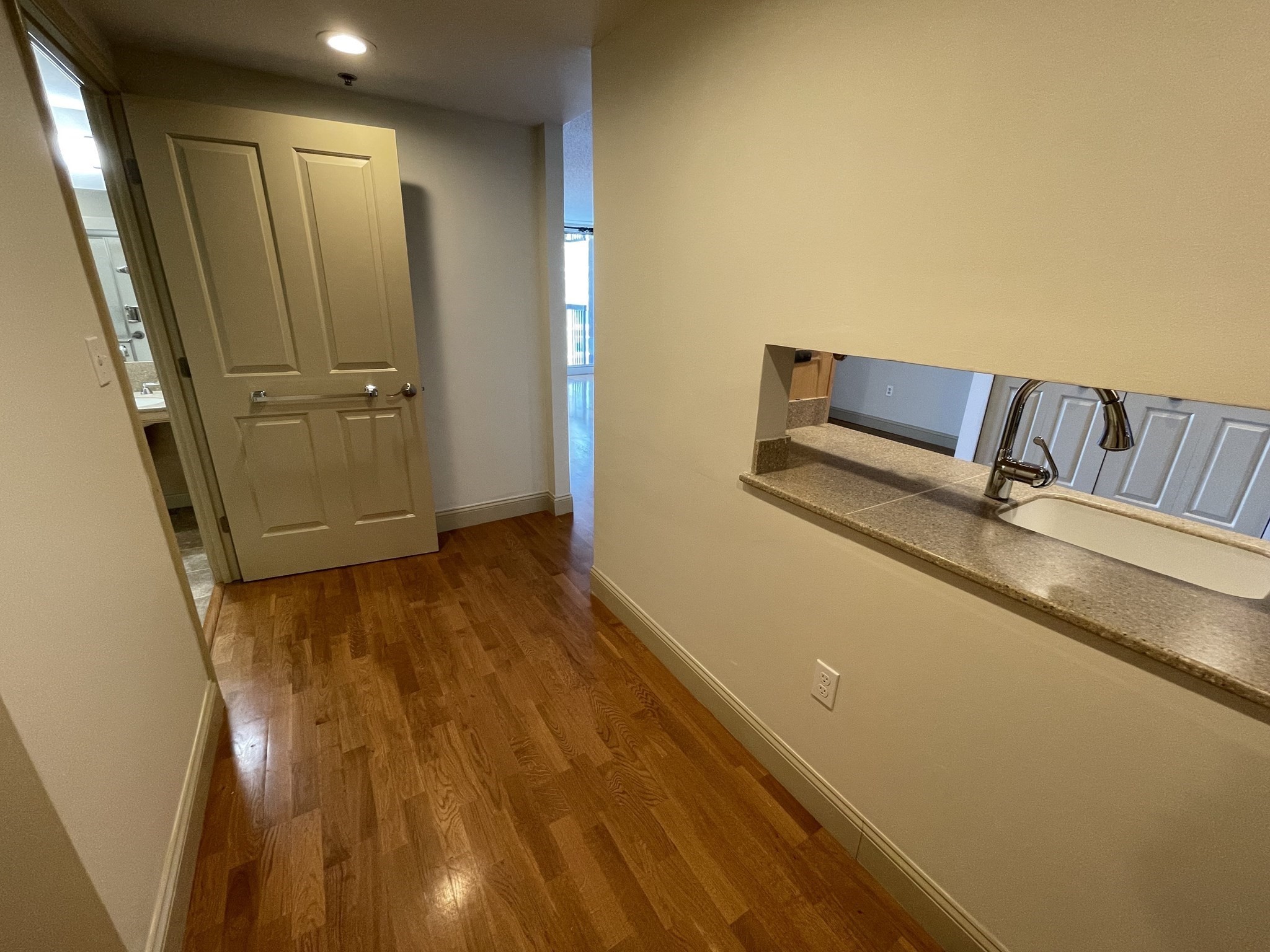 8 Museum Way - East Cambridge
