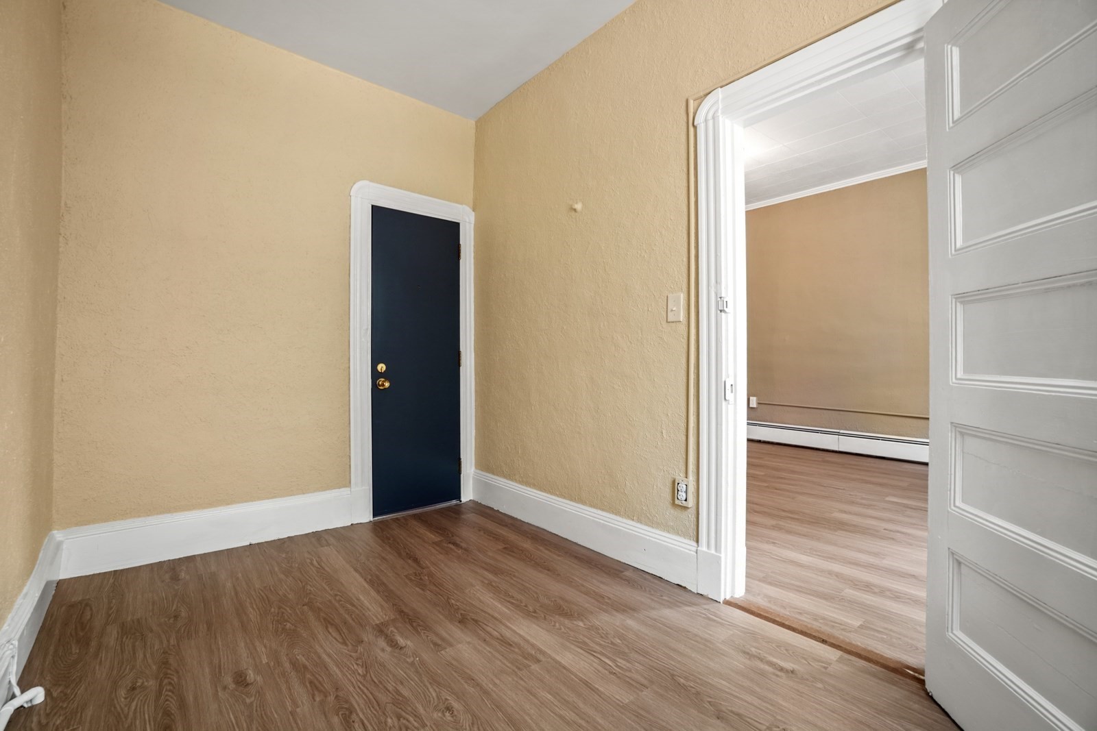 58 Charles St. S - Bay Village