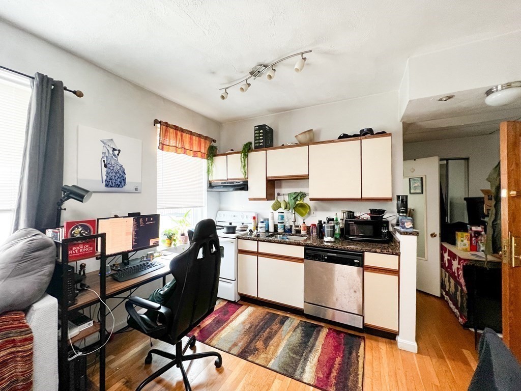 1427 Commonwealth Ave. - Allston