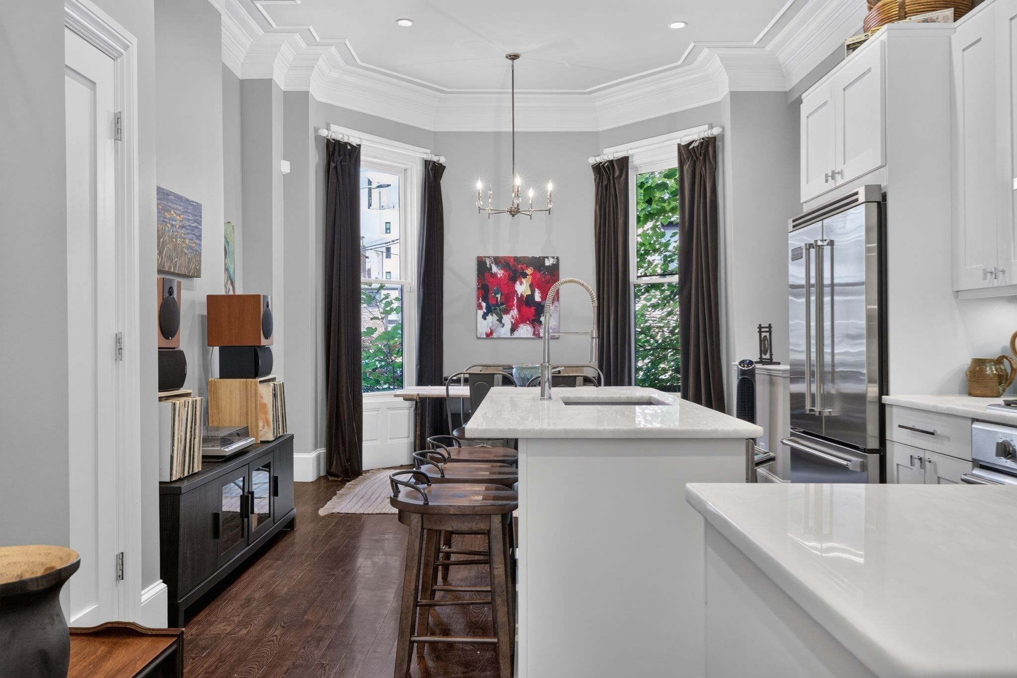 14 Hereford - Back Bay