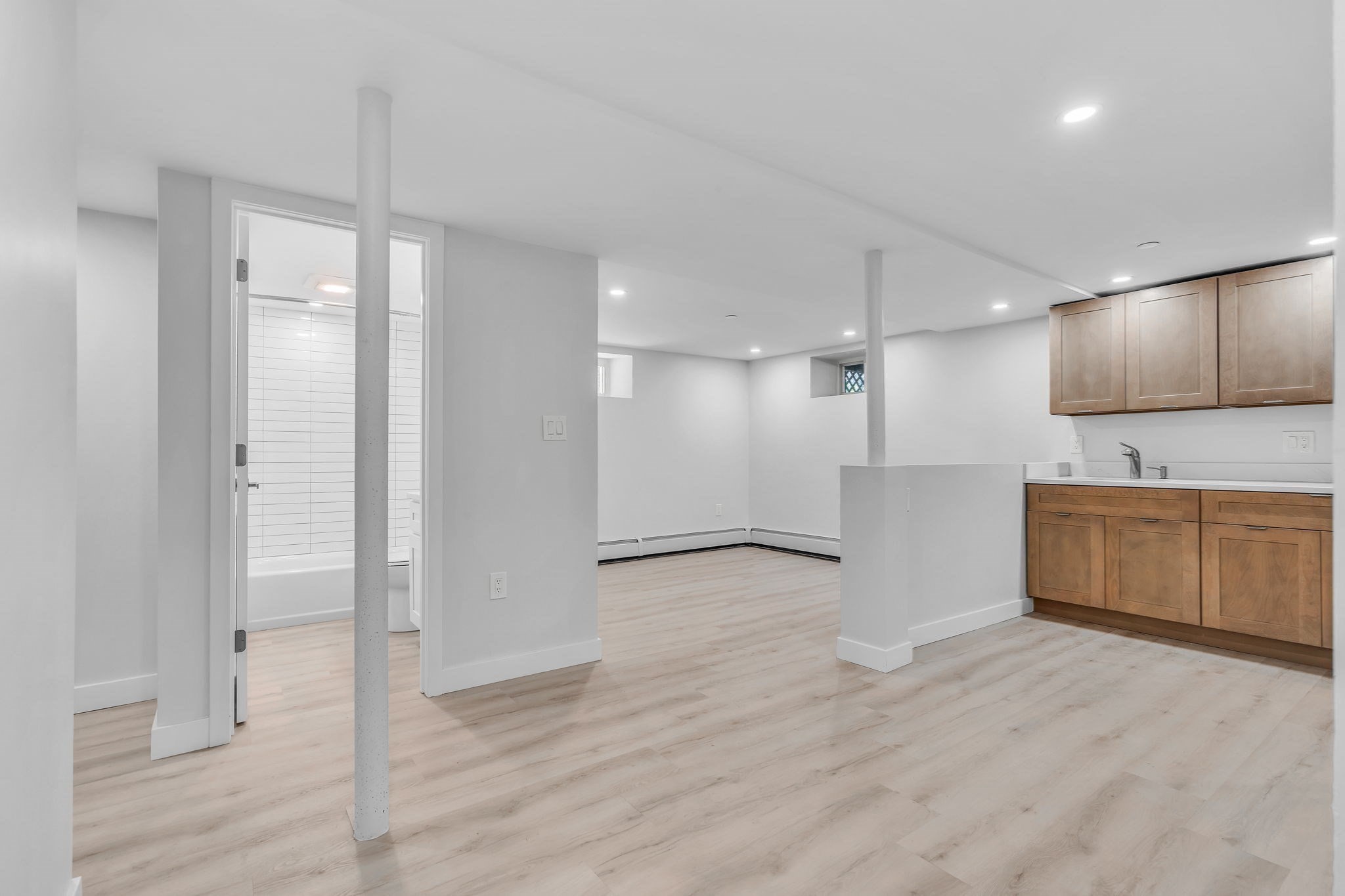 74 Ruthven - Roxbury