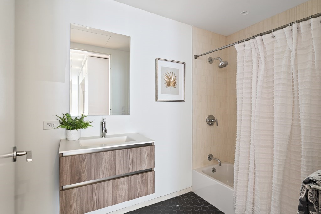 10 Farnsworth St. - Seaport District