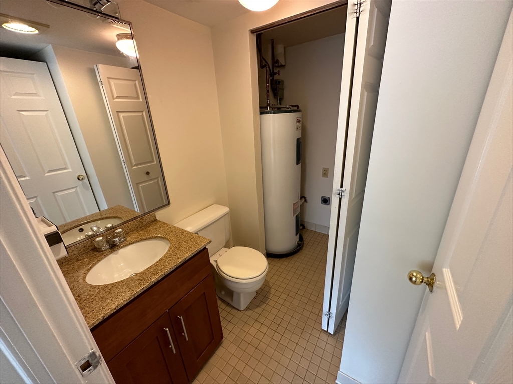 345 Franklin St. - Riverside