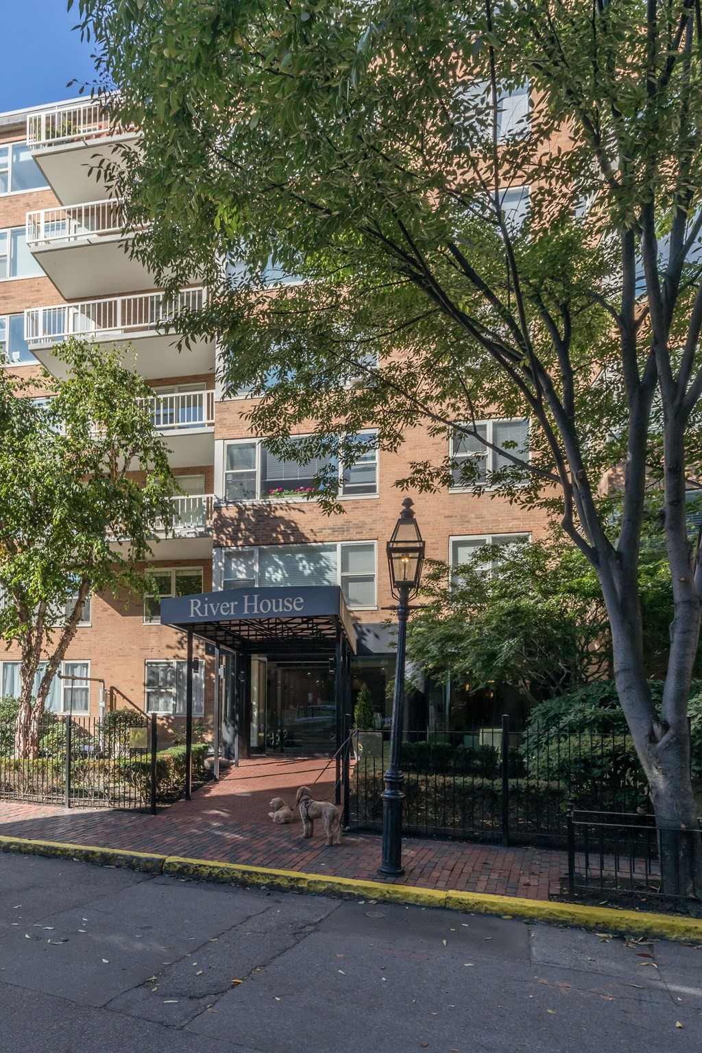 145 Pinckney - Beacon Hill