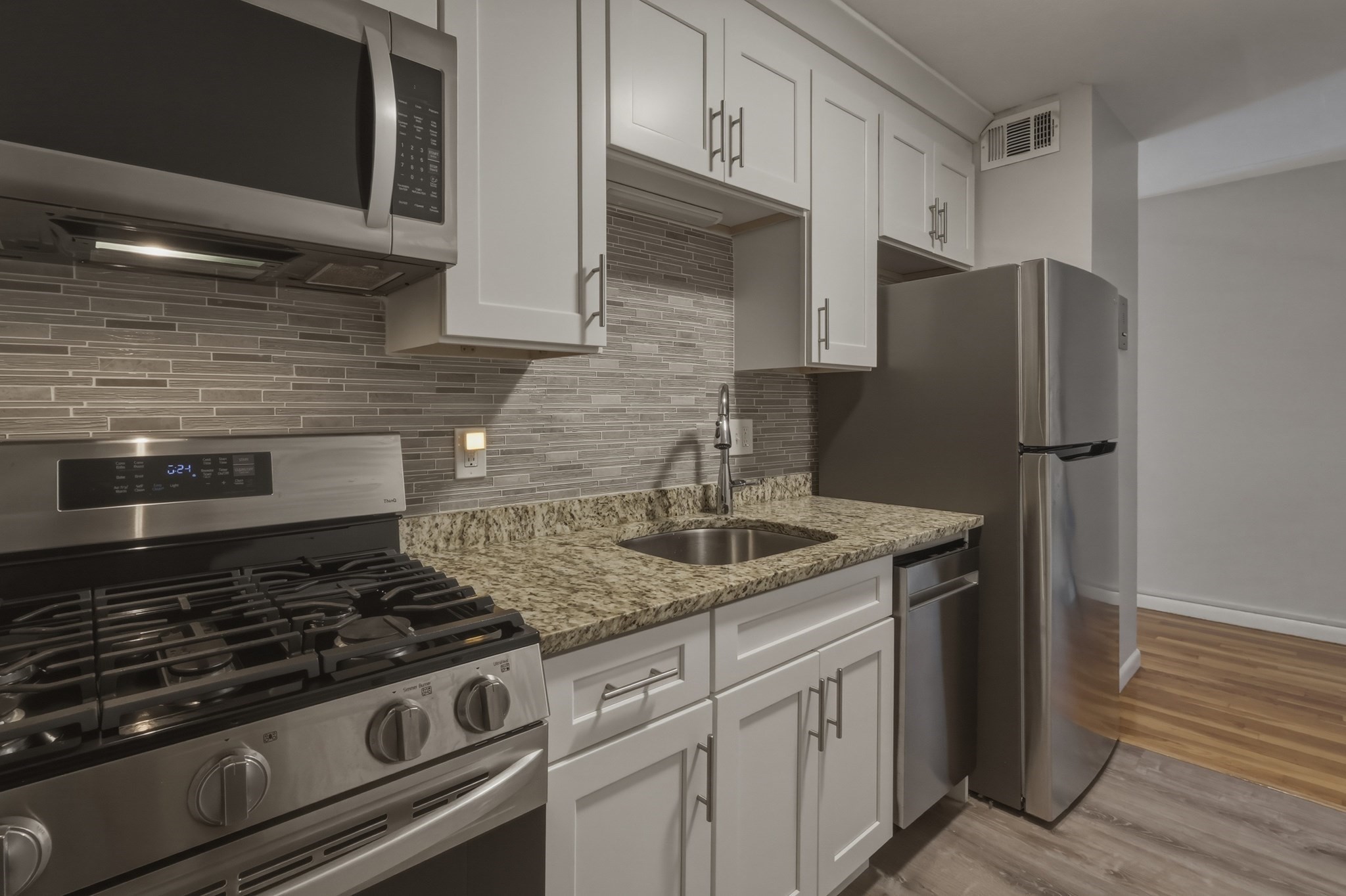 800 Hyde Park Ave. - Hyde Park