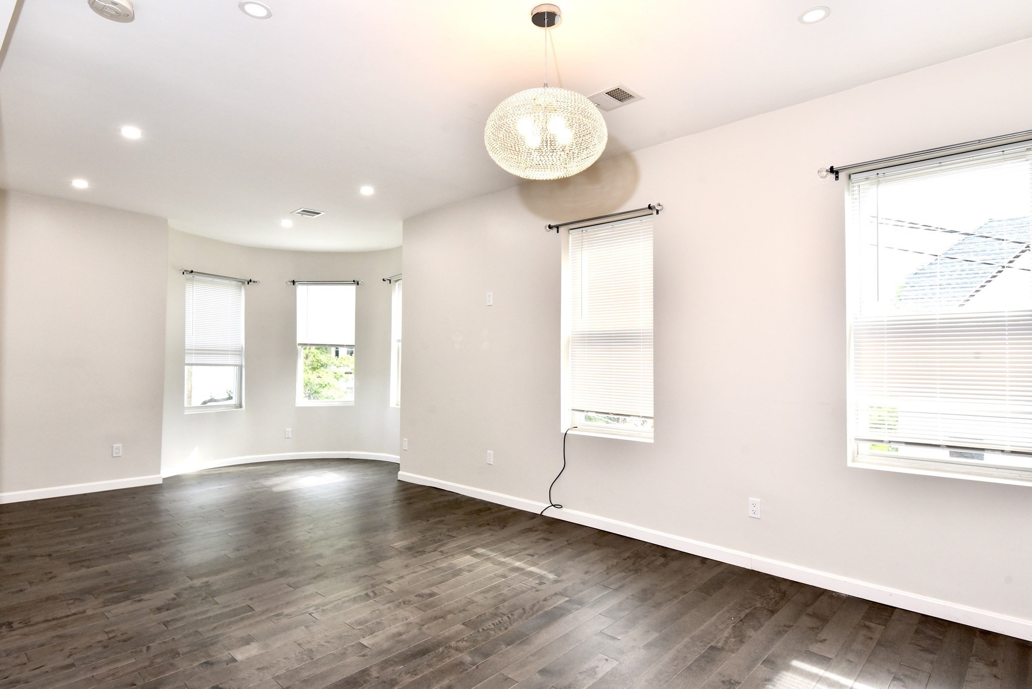 331-333 Centre - Jamaica Plain