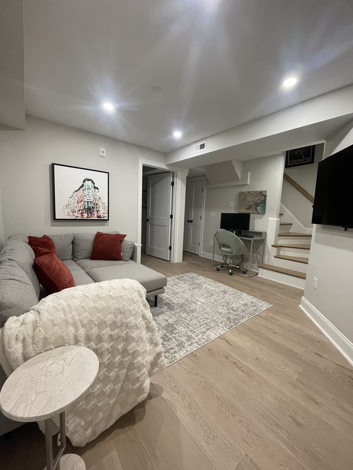 5 Garden Ct. - North End
