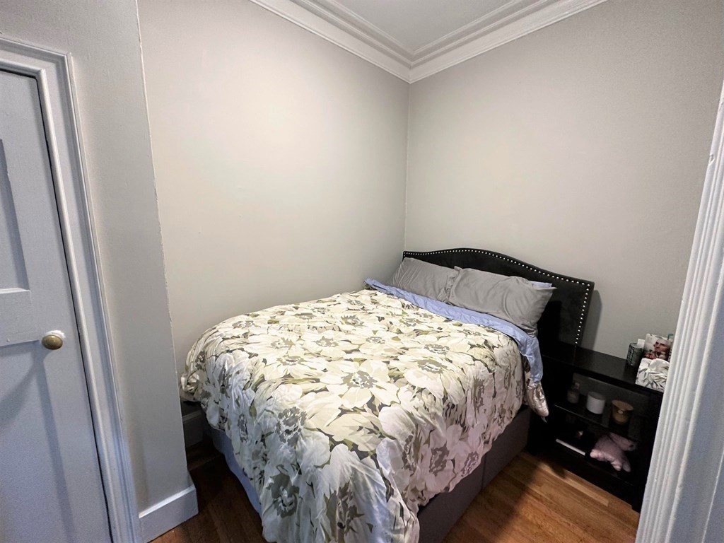 7 Hereford St. - Back Bay