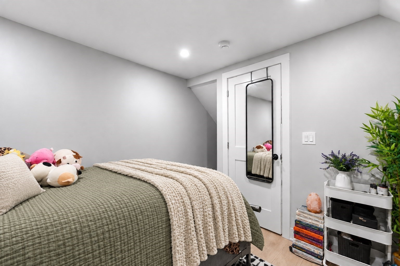 168 Endicott St. - North End