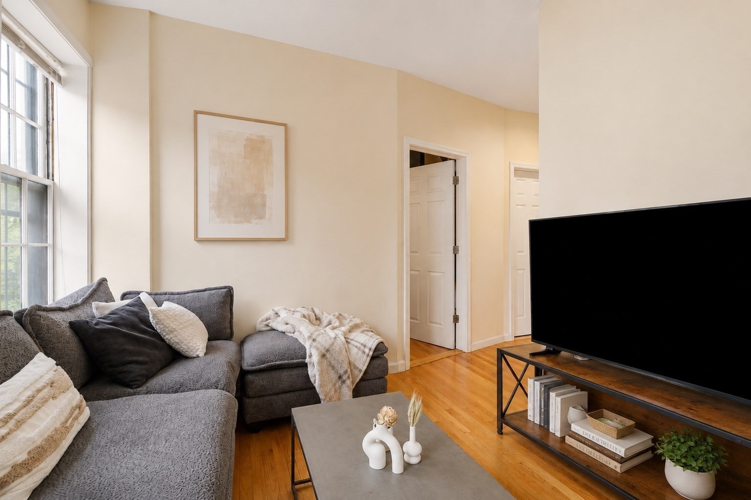 28 Phillips St. - Beacon Hill