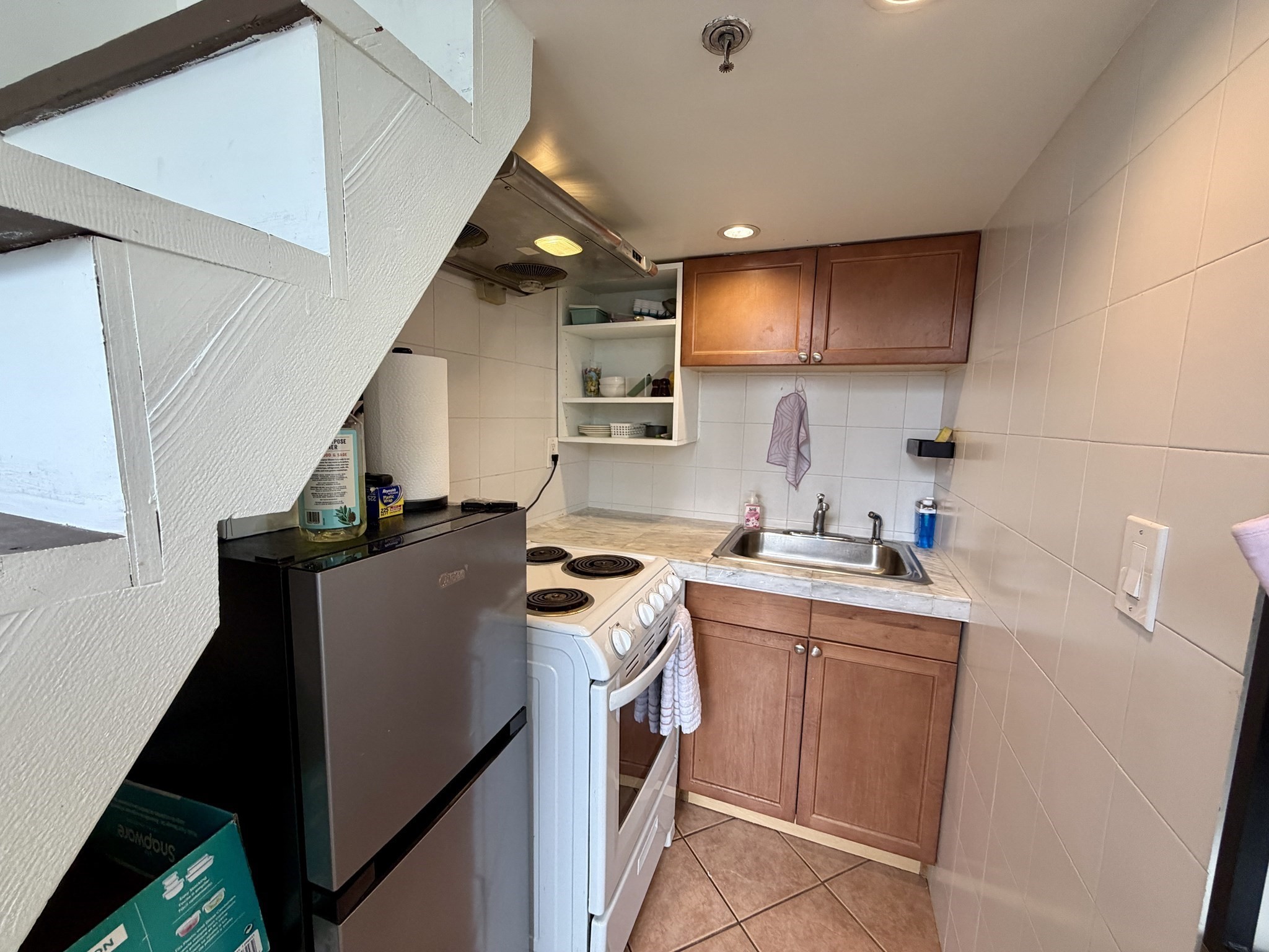 72 Kneeland - Chinatown
