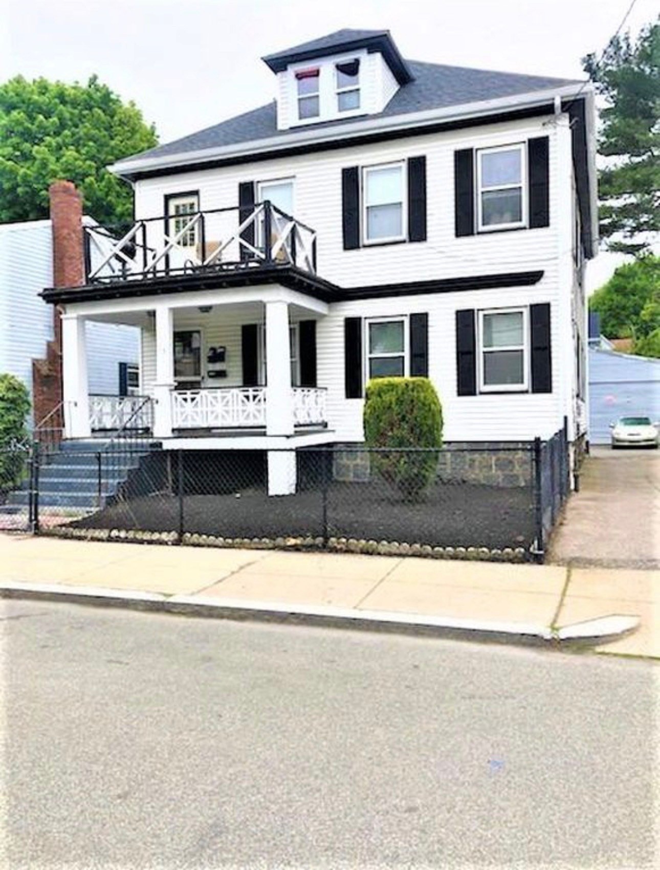 11 Monponset - Hyde Park